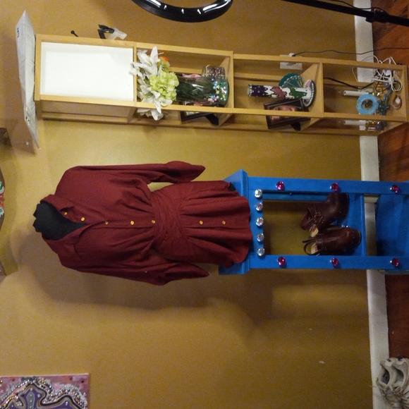 Maroon button down blouse - Picture 6 of 12